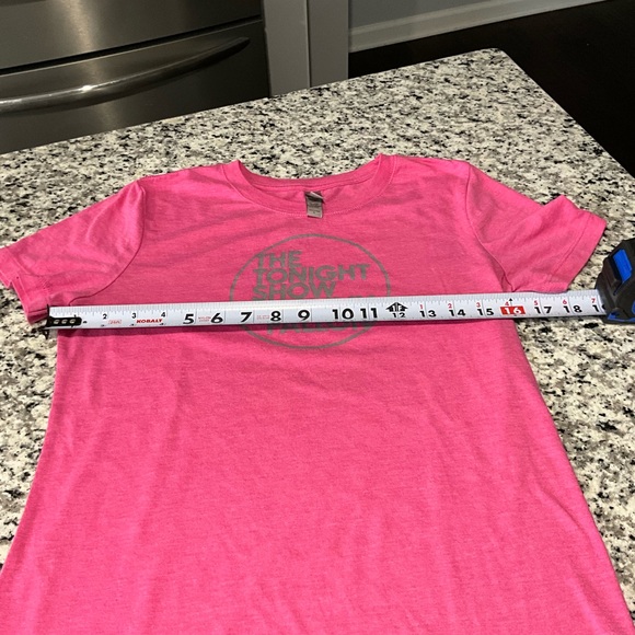THE TONIGHT SHOW GRAPHIC TEE- never worn! - Picture 4 of 5